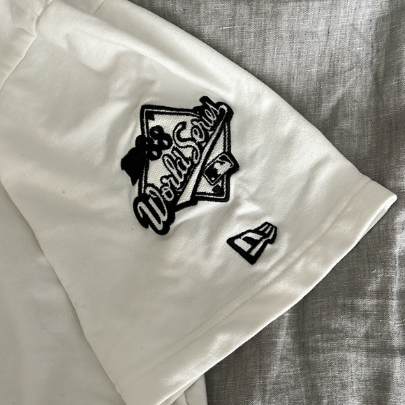 New Era LA Dodgers Tee - Picture 3 of 5